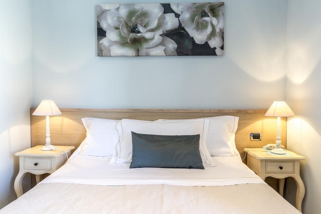 Pascucci Al Porticciolo Hotel Фьюмичино Экстерьер фото