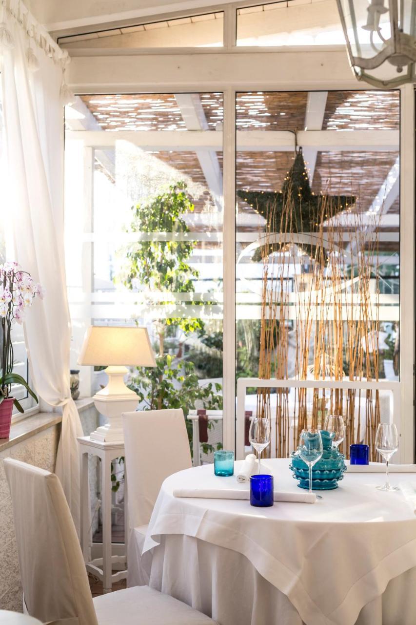 Pascucci Al Porticciolo Hotel Фьюмичино Экстерьер фото
