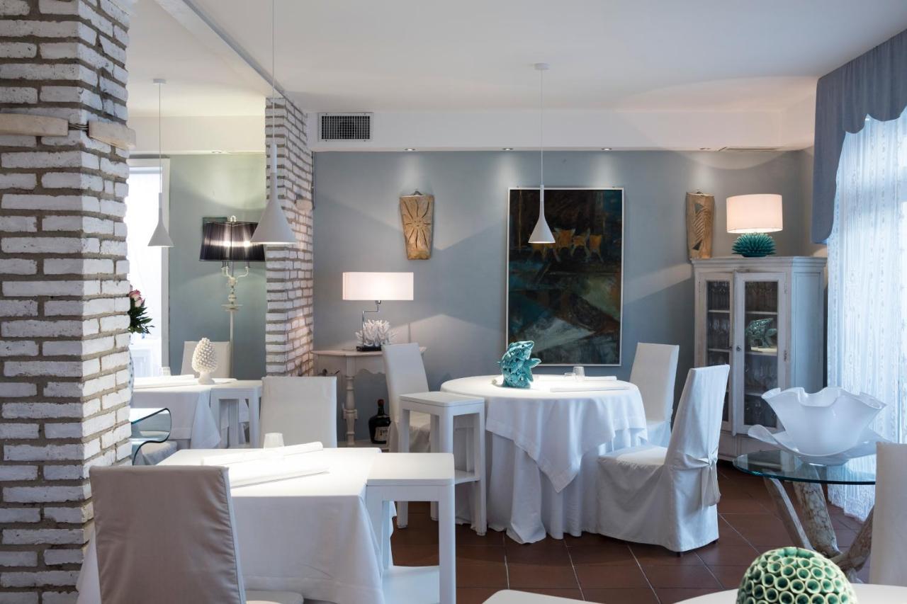 Pascucci Al Porticciolo Hotel Фьюмичино Экстерьер фото